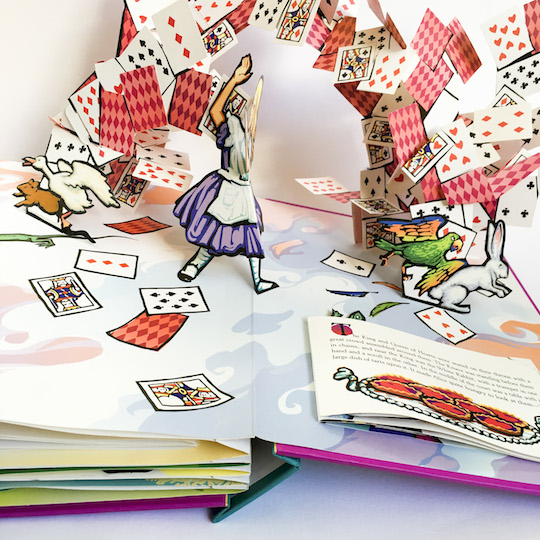Arlo's Book Club Magical Wonderment: Alice in Wonderland Pop-Up Book 2